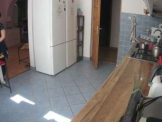 voyeurcam-julmodels-kitchen