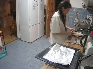 voyeurcam-julmodels-kitchen