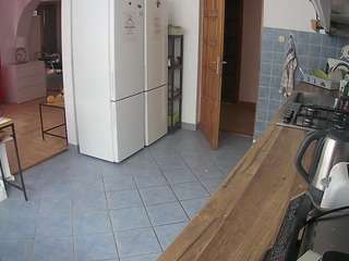 voyeurcam-julmodels-kitchen