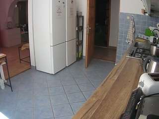 voyeurcam-julmodels-kitchen
