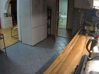 voyeurcam-julmodels-kitchen