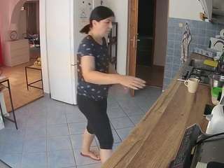 voyeurcam-julmodels-kitchen