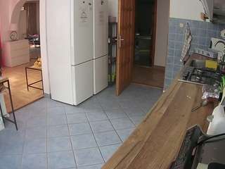 voyeurcam-julmodels-kitchen