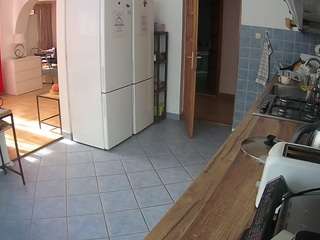 voyeurcam-julmodels-kitchen