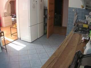 voyeurcam-julmodels-kitchen