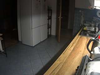 voyeurcam-julmodels-kitchen