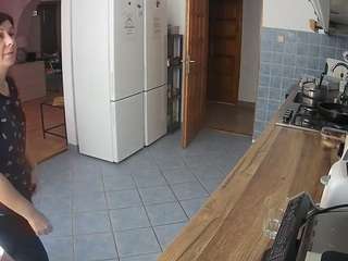 voyeurcam-julmodels-kitchen