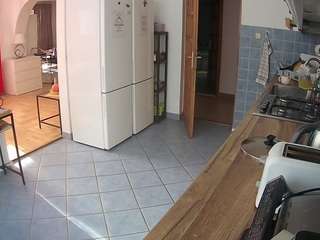 voyeurcam-julmodels-kitchen