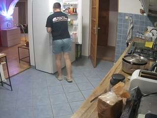 voyeurcam-julmodels-kitchen