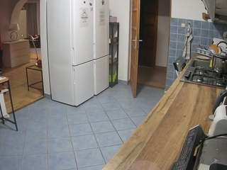 voyeurcam-julmodels-kitchen