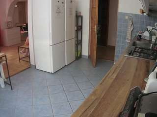 voyeurcam-julmodels-kitchen