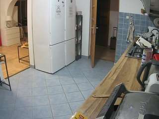 voyeurcam-julmodels-kitchen