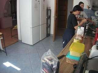 voyeurcam-julmodels-kitchen