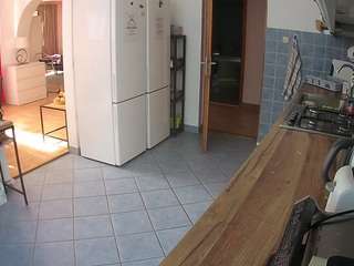 voyeurcam-julmodels-kitchen