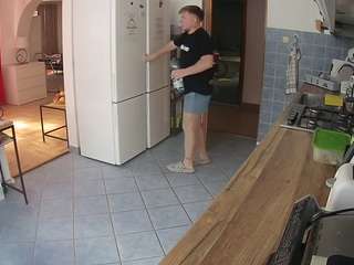 voyeurcam-julmodels-kitchen
