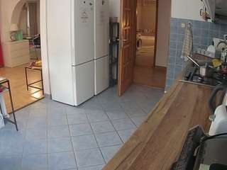 voyeurcam-julmodels-kitchen