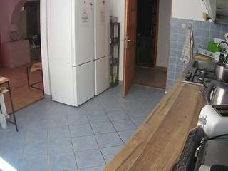 voyeurcam-julmodels-kitchen