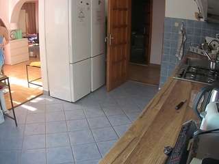voyeurcam-julmodels-kitchen
