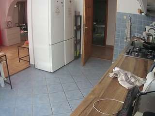 voyeurcam-julmodels-kitchen