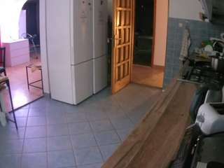 voyeurcam-julmodels-kitchen