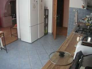 voyeurcam-julmodels-kitchen