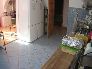voyeurcam-julmodels-kitchen