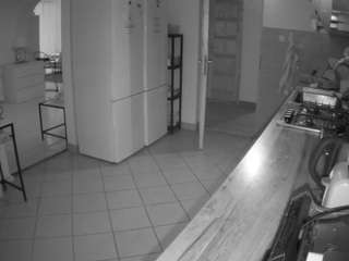 voyeurcam-julmodels-kitchen camsoda