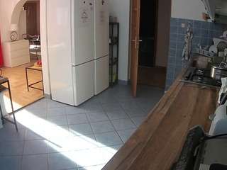 voyeurcam-julmodels-kitchen