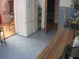 voyeurcam-julmodels-kitchen