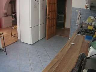 voyeurcam-julmodels-kitchen