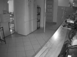 voyeurcam-julmodels-kitchen camsoda