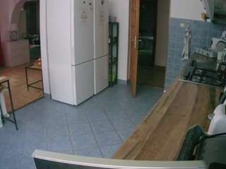 voyeurcam-julmodels-kitchen