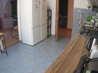 voyeurcam-julmodels-kitchen