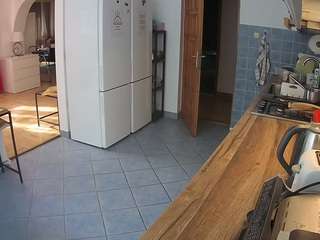 voyeurcam-julmodels-kitchen