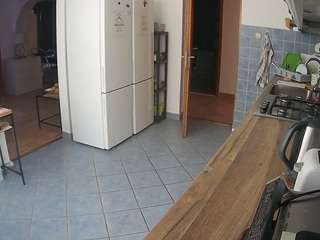 voyeurcam-julmodels-kitchen