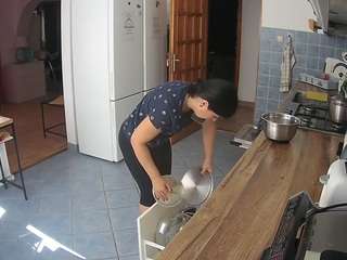 voyeurcam-julmodels-kitchen