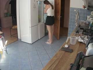 voyeurcam-julmodels-kitchen