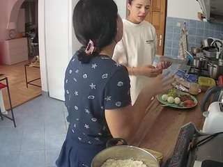 voyeurcam-julmodels-kitchen