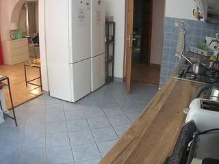 voyeurcam-julmodels-kitchen