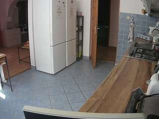 voyeurcam-julmodels-kitchen