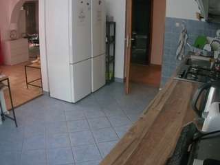 voyeurcam-julmodels-kitchen
