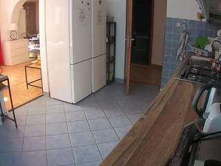 voyeurcam-julmodels-kitchen