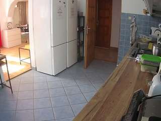 voyeurcam-julmodels-kitchen