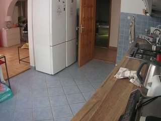 voyeurcam-julmodels-kitchen