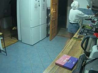 voyeurcam-julmodels-kitchen