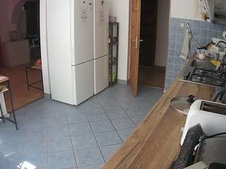 voyeurcam-julmodels-kitchen