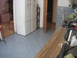 voyeurcam-julmodels-kitchen