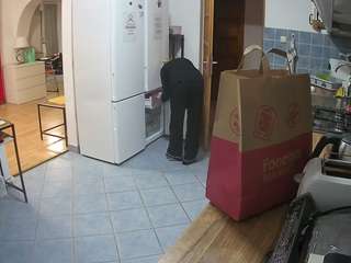 voyeurcam-julmodels-kitchen