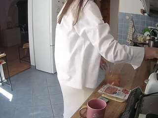 voyeurcam-julmodels-kitchen
