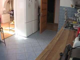 voyeurcam-julmodels-kitchen